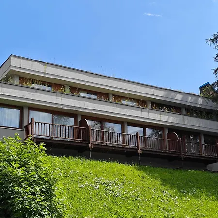 Appartement Hostdomus - Sansicario R4 *